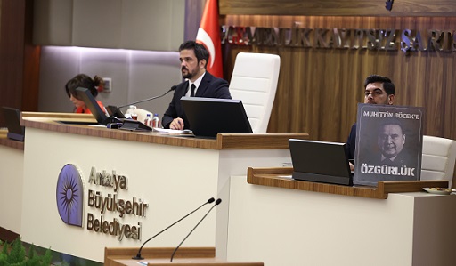 Muhittin Böcek’ten Büyükşehir Meclisi’ne mektup