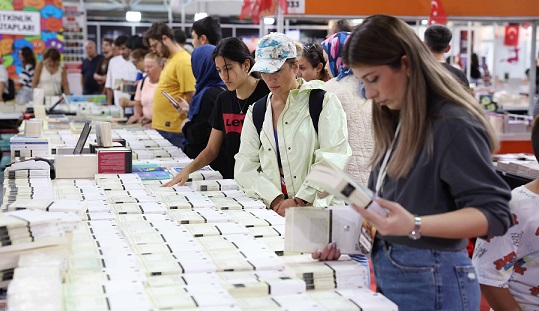 15. Antalya Kitap Fuarı 3 Ekim’de başlıyor