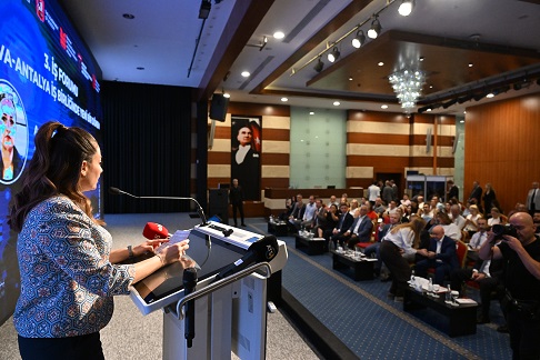 Antalya iş dünyası Moskova heyeti ile buluştu