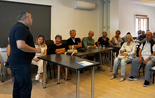 Antalya’da “Yapay zeka ve yaşlılık” konulu konferans düzenledi