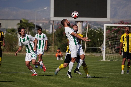 Manavgat Belediyespor Liderliğini Sürdürdü