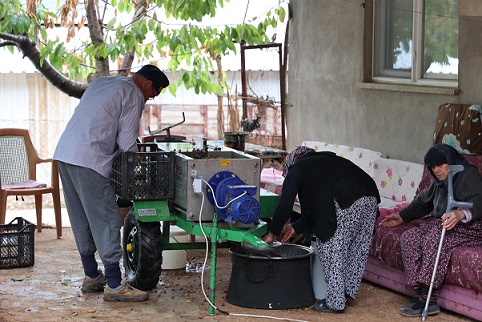 Antalya Büyükşehir’den üreticilere ekipman desteği