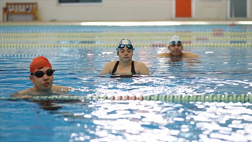 Otizmli ve down sendromlu gençler Milli Takım Hedefiyle Yüzüyor