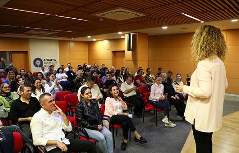 Antalya Büyükşehir’de “Zaman Yönetimi” eğitimi