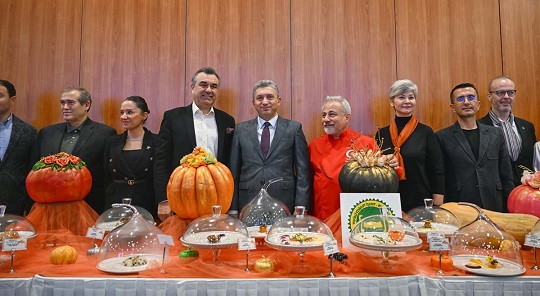 Antalya Döşemealtı Kabağı 53 Ayrı Lezzetle Sahnede