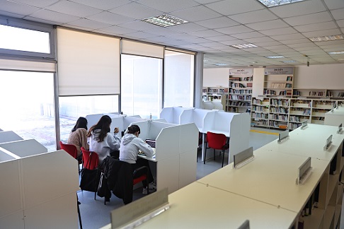 Antalya’da Zengin kitap içeriği ile hizmet