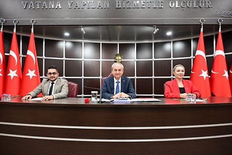 Kocagöz, yılın son meclisini müjdeyle kapattı