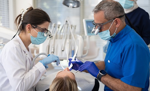 Ağız İçindeki Şüpheli Yaralar İhmal Edilmemeli Biyopsi Hayat Kurtarır