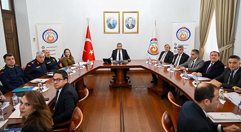 Antalya’da Aşırı Yağışlara Karşı Tüm Kurum Ve Kuruluşlar Teyakkuzda