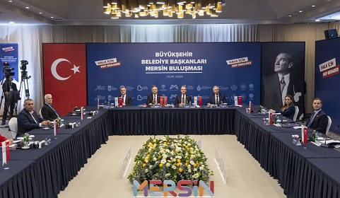 CHP’li Büyükşehir Belediye Başkanları Mersin’de buluştu