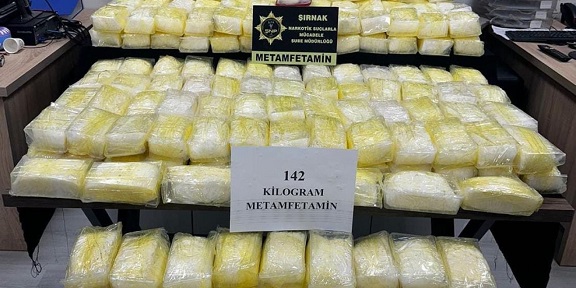 Şırnak’ta 142 kilo metamfetamin ele geçirildi: 2 gözaltı