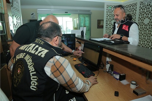 Antalya’da Konaklama Tesisleri ve Araç Kiralama Firmaları Denetlendi