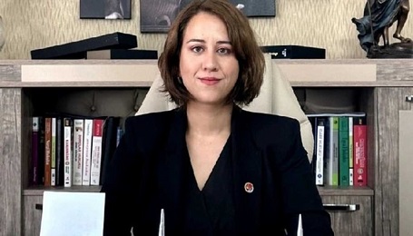 Ayça Çağlar’dan Demokrasi ve Örgüt Dayanışması Çağrısı