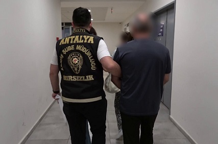 Antalya’da yankesicilik ve hırsızlık operasyonunda 2 şüpheli tutuklandı