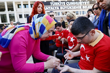 Antalya’da Özel bireyler bir günlüğüne asker oldu