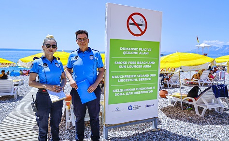 Antalya Büyükşehir zabıtasından ‘Dumansız plaj’ uygulaması denetimi