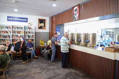 Antalya’da Emeklilerin buluşma noktası Emekli Kahveleri
