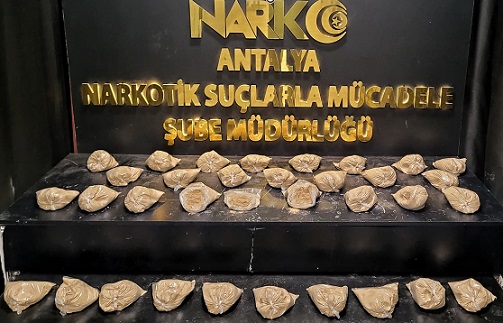 Antalya’da Uyuşturucu Madde Ticareti Yapan 1 Şahıs Yakalandı
