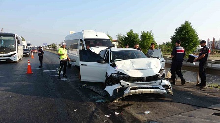 Antalya’da Dehşete Düşüren Kaza: 17 Kişi Yaralandı