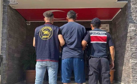 Antalya’da Aranan Hükümlü Yakayı Ele Verdi: 14 Yıl Hapis Cezası Bulunuyordu