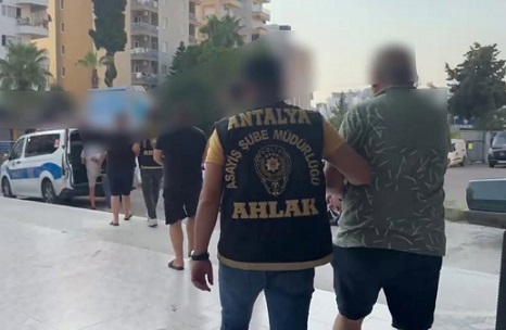 Antalya’da Fuhuş operasyonunda 5 tutuklama