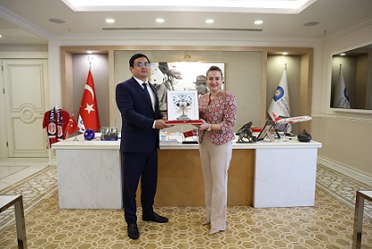 Kırgız Cumhuriyeti Antalya Başkonsolosu Başkan Vekili Özdemir’i ziyaret etti