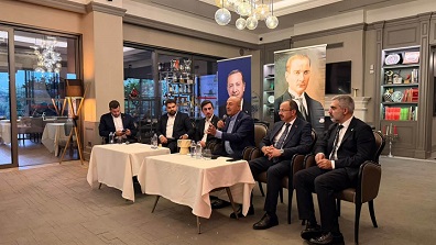 Çavuşoğlu, Gençlerle Türkiye’nin Geleceğini Konuştu