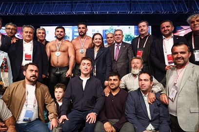 Antalya’nın Pehlivanları Er Meydanında Kürsüyü Salladı