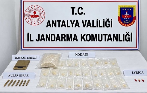 Antalya’da Kokain Operasyonunda 2 Şüpheli Tutuklandı