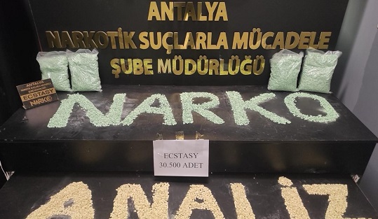 Antalya’da Uyuşturucuya Karşı 30 Operasyon