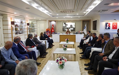 Özdemir’den Muhtarlara İş Birliği Mesajı