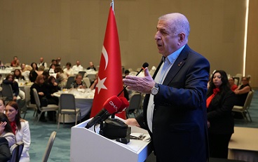 Ümit Özdağ Antalya’da Cumhuriyet’in Kadınları Buluştu